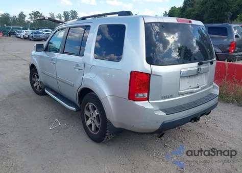 2009 Honda Pilot Touring z USA, uszkodzony, nr VIN 5FNYF38849B027634